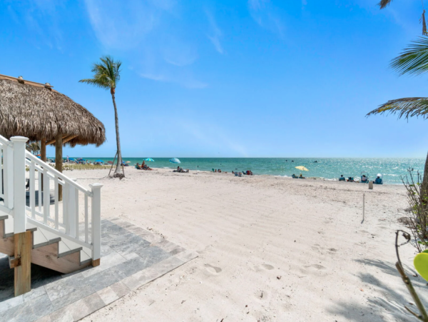 Luxurious 6-Bedroom Beachfront Residence Near Bonita Beach